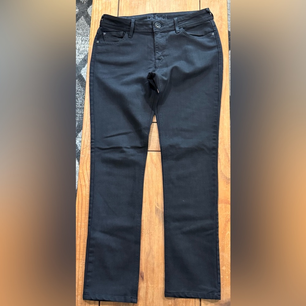 EUC - DL1961 - 28 - MID RISE COCO CURVY STRAIGHT BLACK Jeans - NICKY